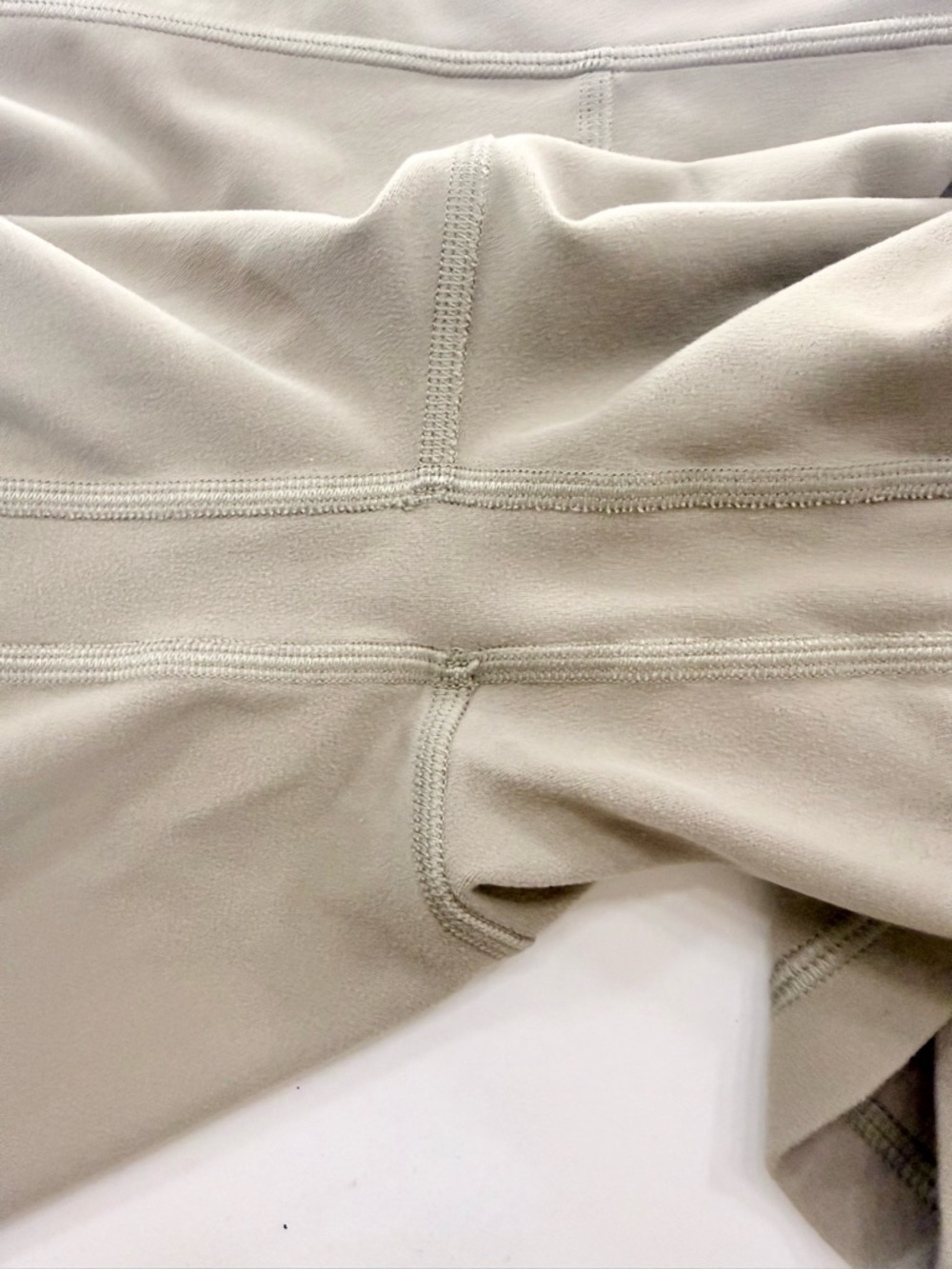 Aritzia Butter Soft Cheeky Hi-Rise 3" Short | Turner Taupe - Picture 7 of 7